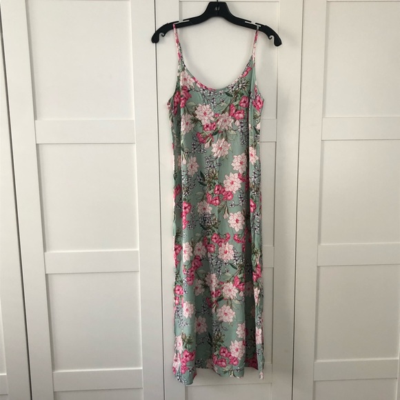 NWT Forever 21 Sage Maxi Dress - Picture 4 of 6